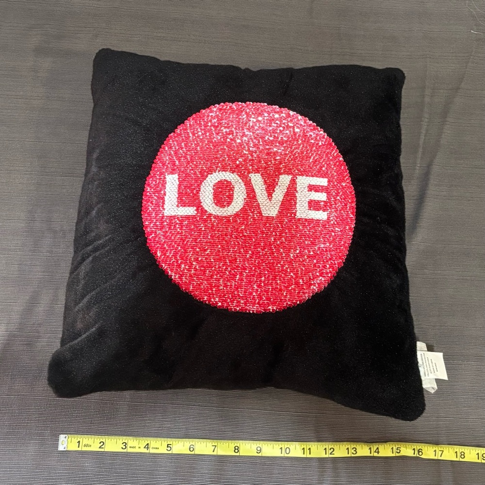 Black Hope & Love Sequin Pillow - Picture 2 of 5